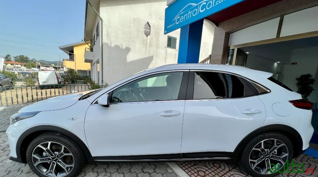 2022' Kia Xceed photo #4