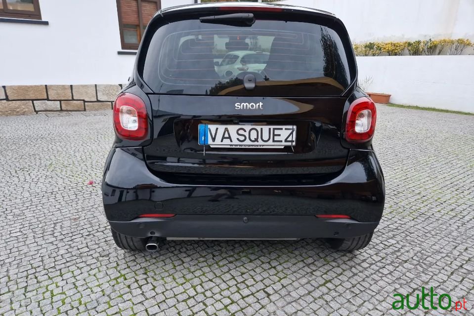 2015' Smart Fortwo photo #3