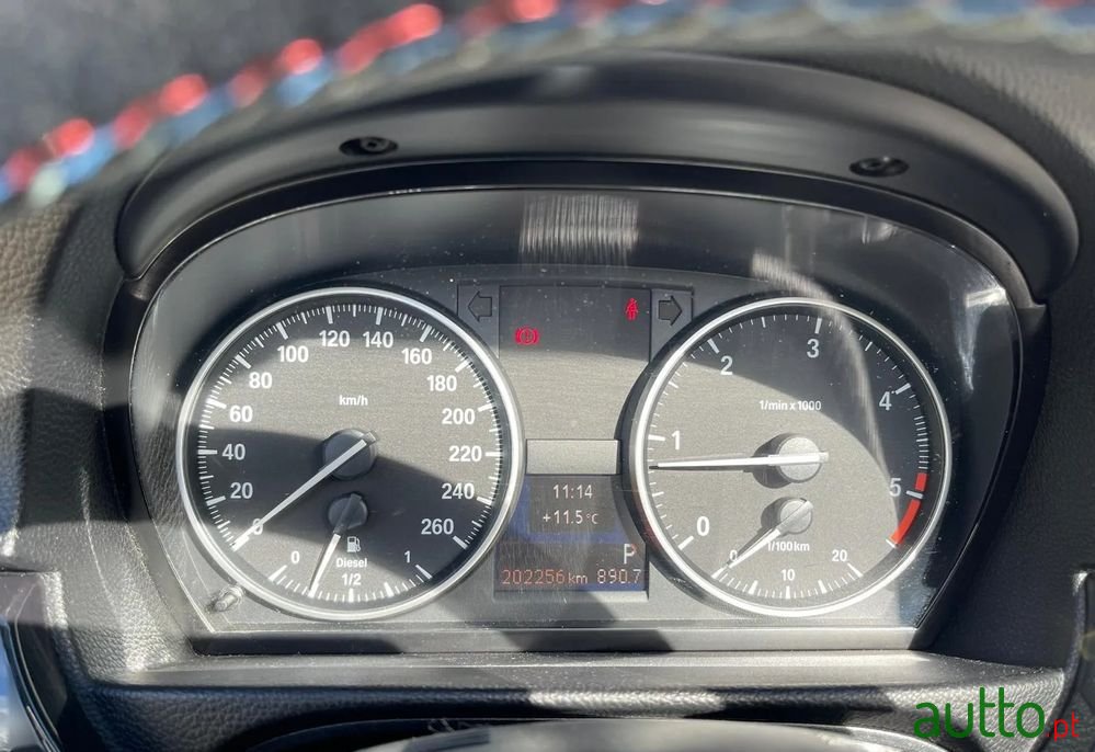 2008' BMW 320 D Auto photo #2