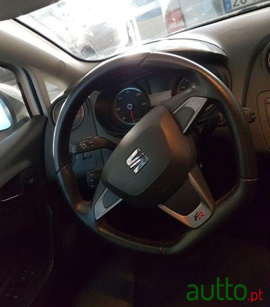 2014' SEAT Ibiza Fr photo #2