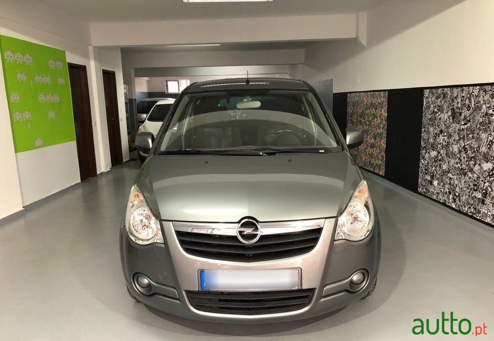 2013' Opel Agila 1.0 Color Edition Ii S/S photo #4