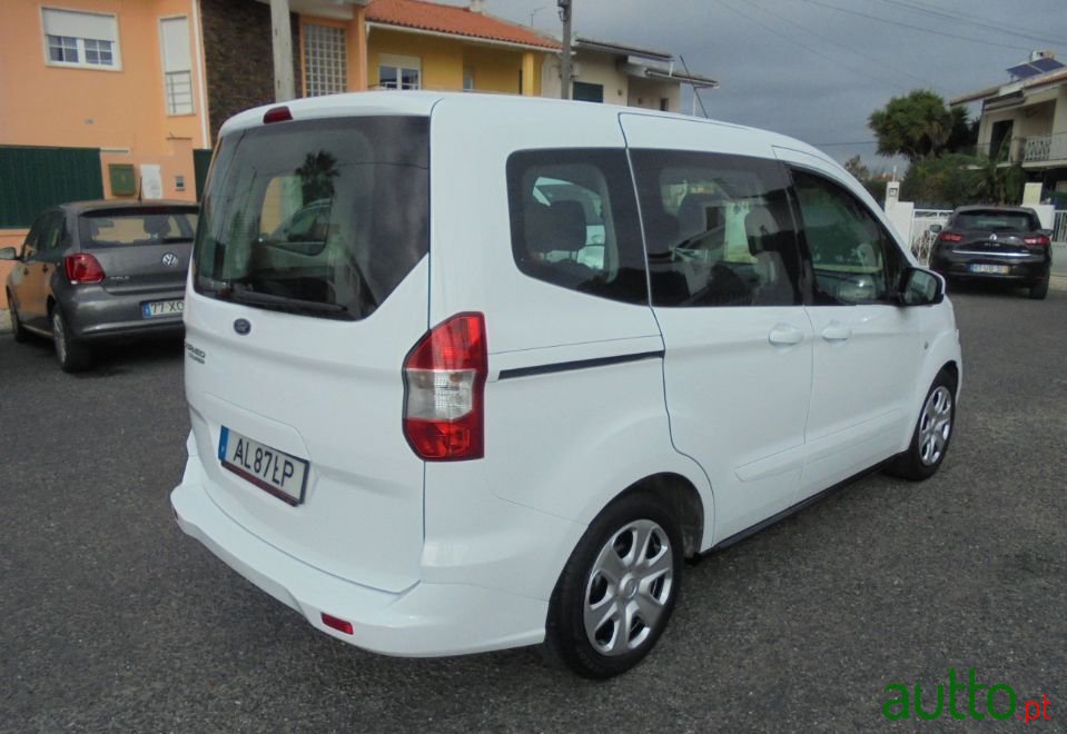 2015' Ford Tourneo Courier photo #5