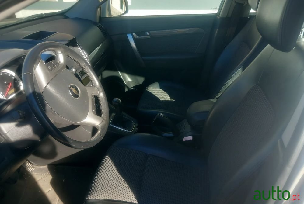 2010' Chevrolet Captiva photo #4