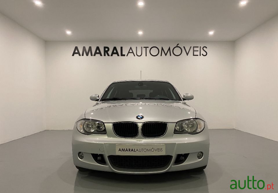 2008' BMW 123 photo #2