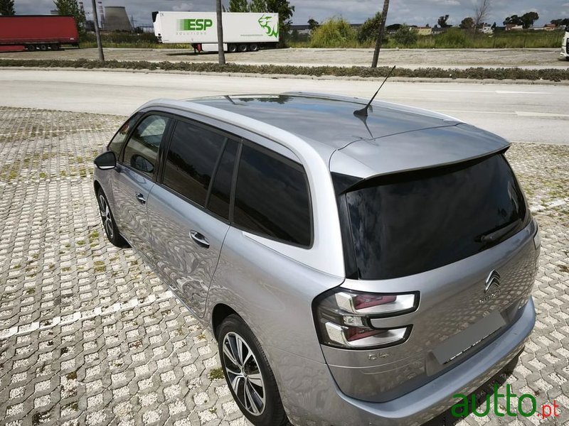 2017' Citroen C4 Grand Picasso photo #4