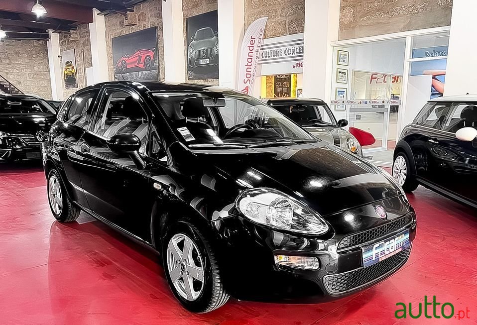 2014' Fiat Punto photo #3