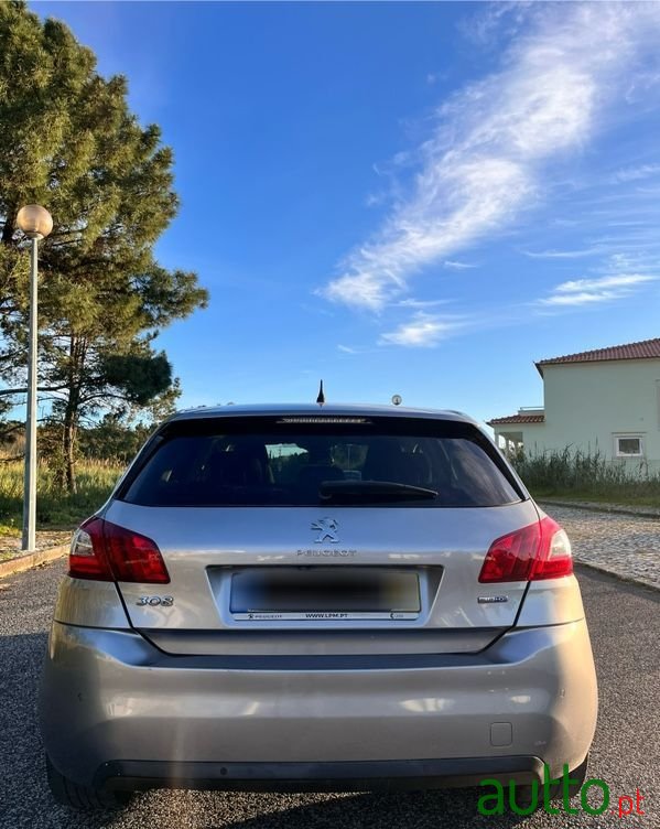 2015' Peugeot 308 photo #3