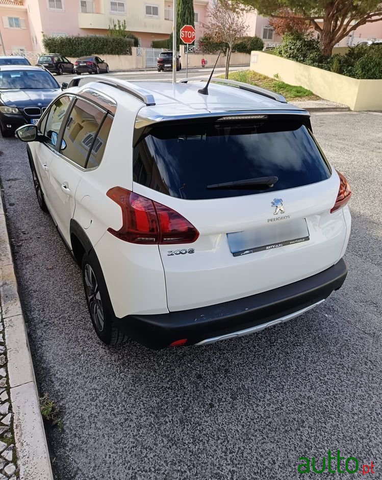 2019' Peugeot 2008 photo #4