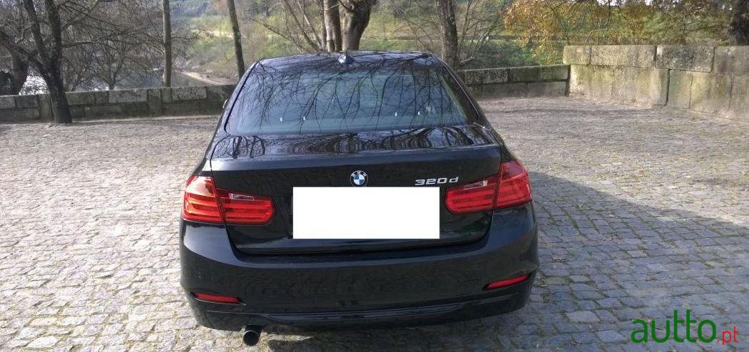 2012' BMW 320 photo #2