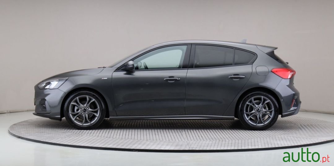 2019' Ford Focus photo #2