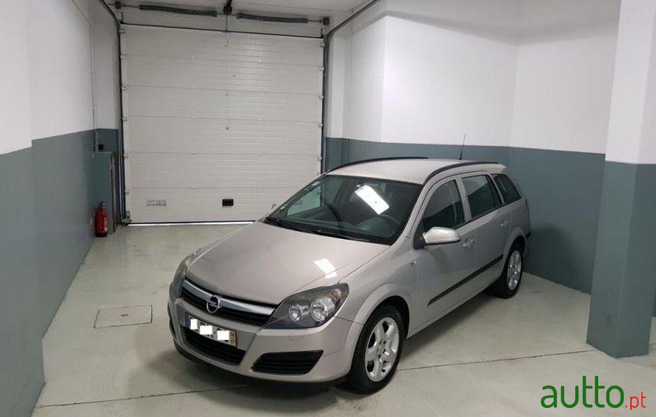 2006' Opel Astra-Caravan 1.3 Cdti Enjoy photo #2