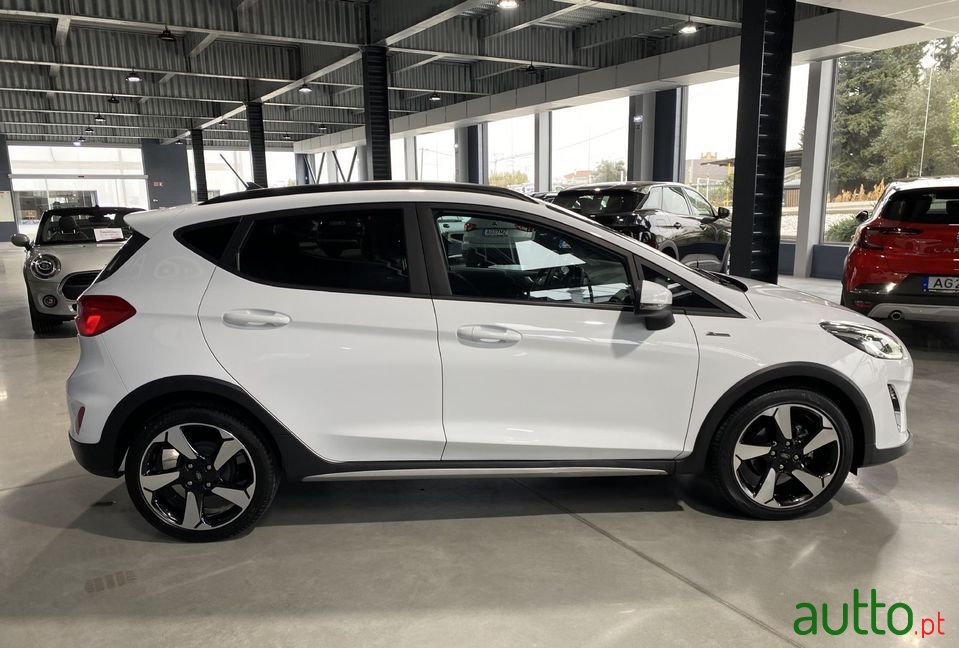 2021' Ford Fiesta photo #5