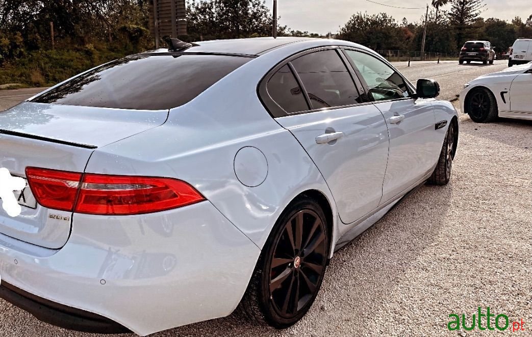 2016' Jaguar Xe Sport photo #2