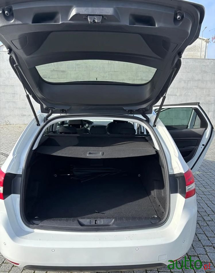 2019' Peugeot 308 Sw photo #5