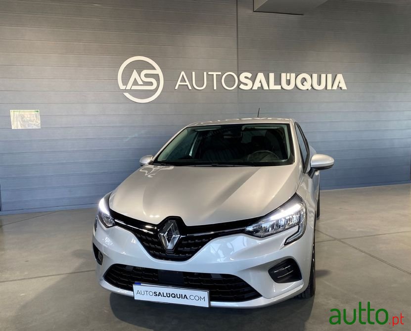2020' Renault Clio photo #1