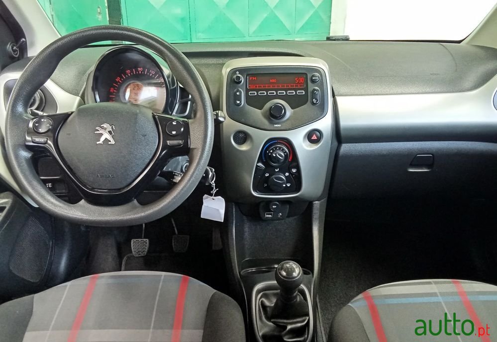 2015' Peugeot 108 1.0 Vti Active photo #5