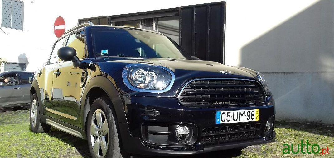 2018' MINI Countryman One D photo #2
