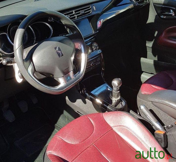 2010' Citroen DS3 photo #2