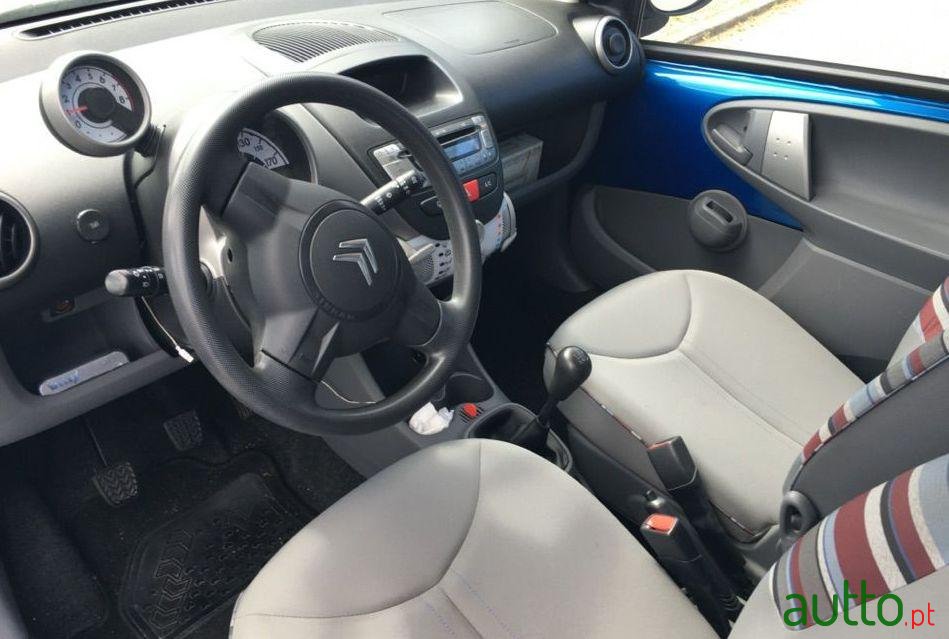 2012' Citroen C1 photo #2