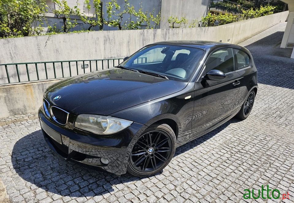 2008' BMW 118 photo #1