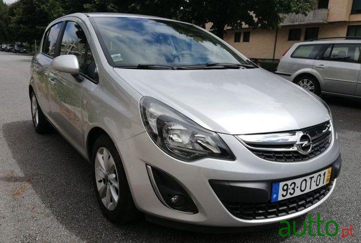 2014' Opel Corsa 1.3 Cdti Go! 95G photo #2