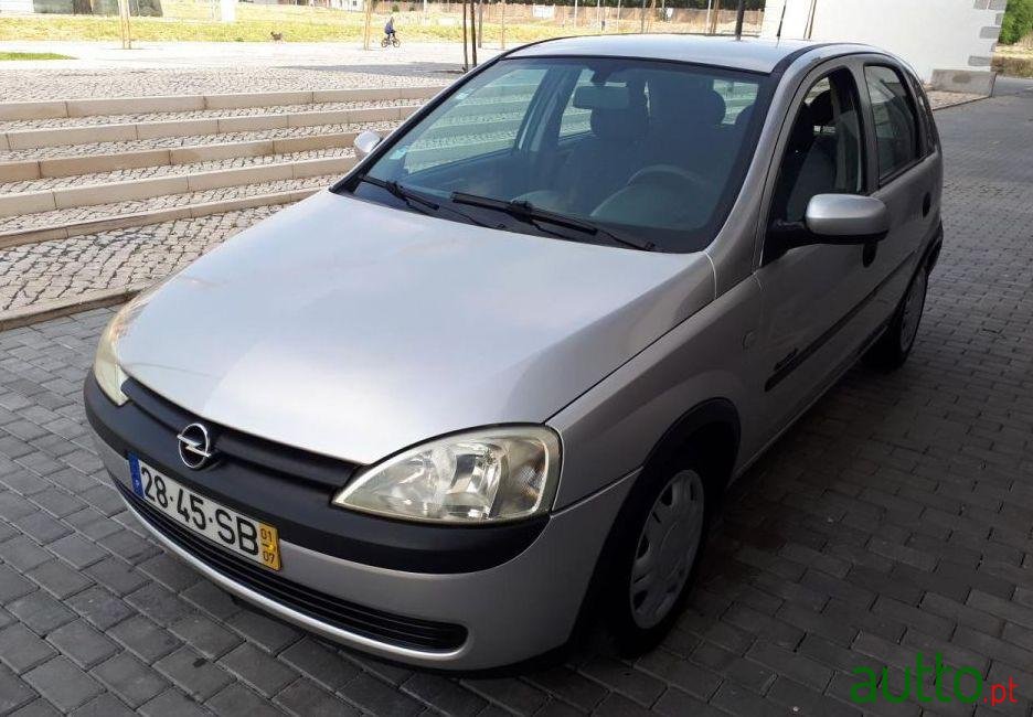 2001' Opel Corsa 1.2 16V Confort photo #1