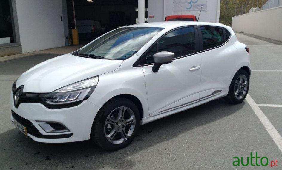2019' Renault Clio Gt Line- 90Cv photo #1