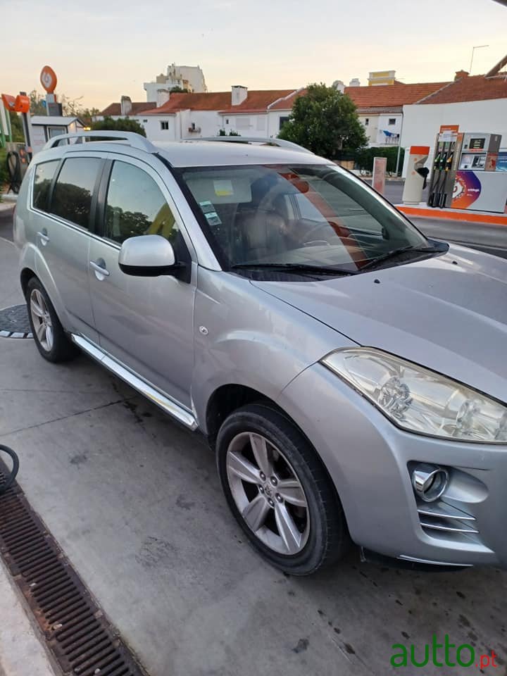 2009' Peugeot 4007 photo #3