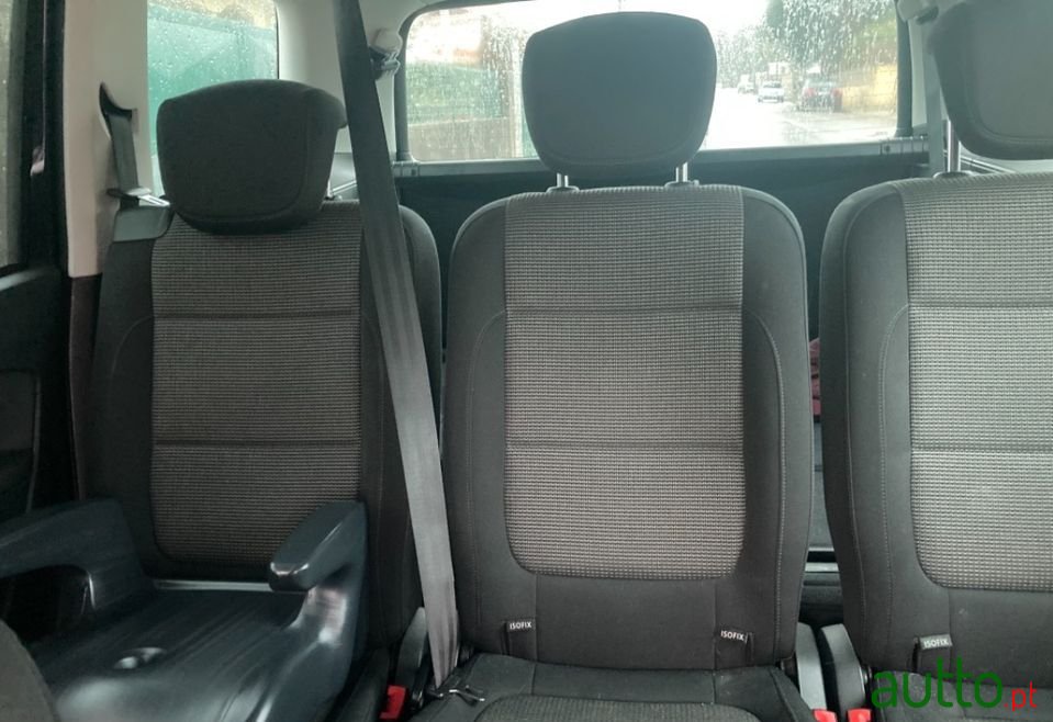 2014' Volkswagen Sharan photo #5