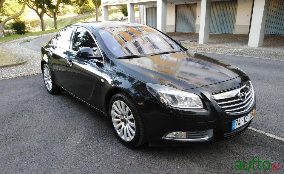 2010' Opel Insignia photo #3