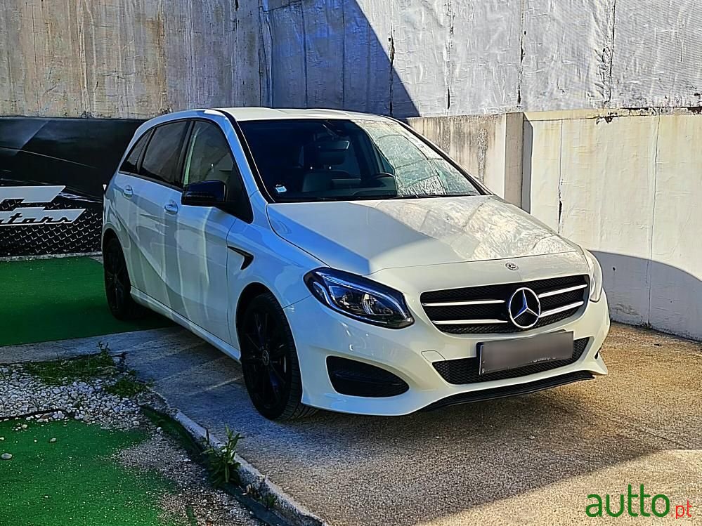 2015' Mercedes-Benz B-180 photo #4