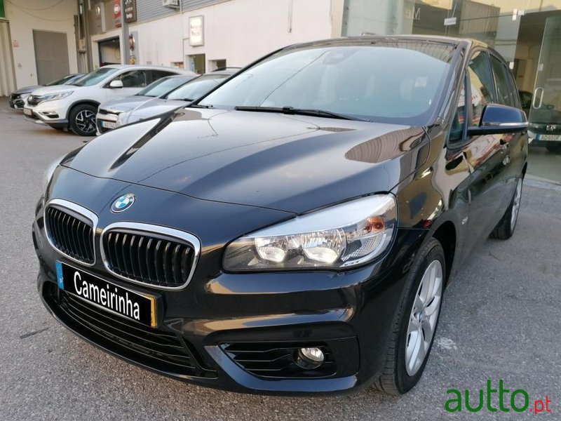 2017' BMW 216 Active Tourer photo #1