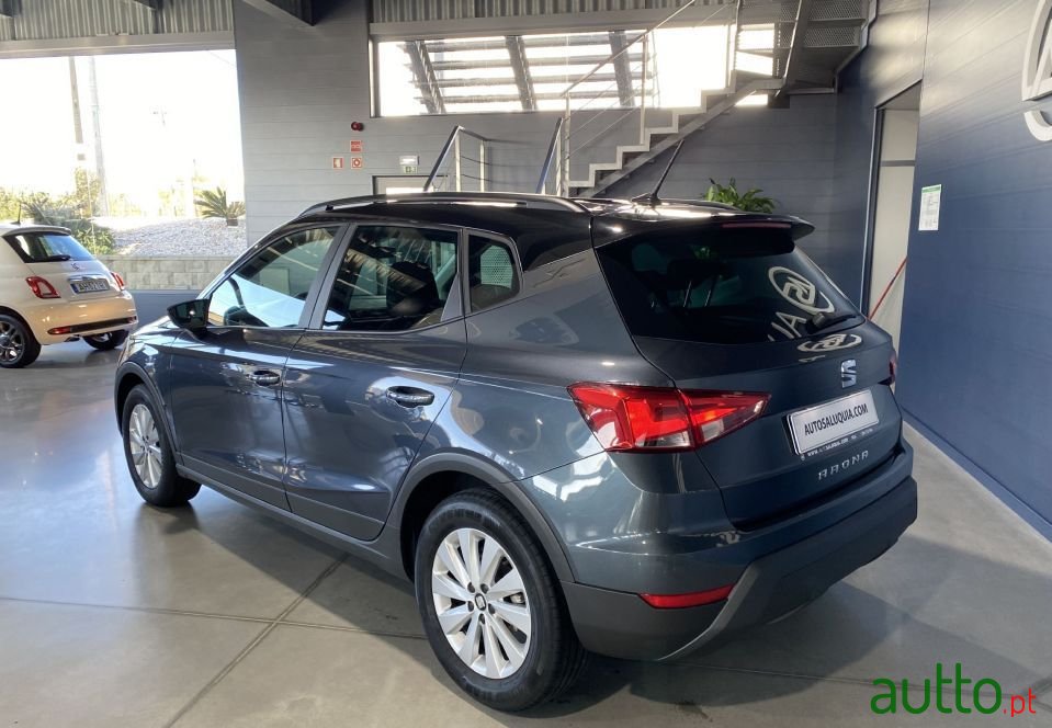 2021' SEAT Arona photo #3