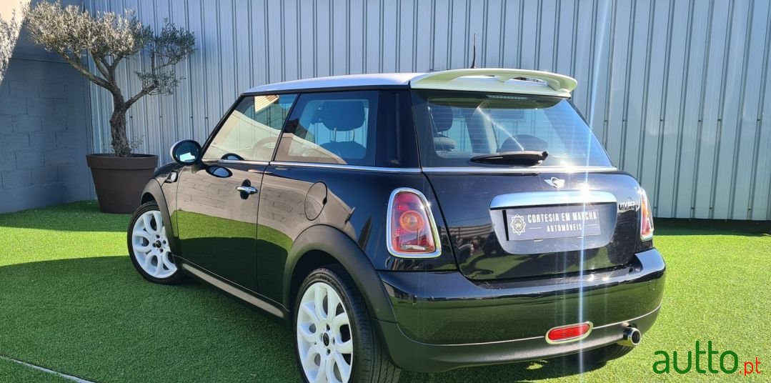 2009' MINI Cooper photo #4