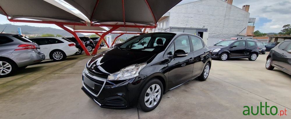 2015' Peugeot 208 photo #1