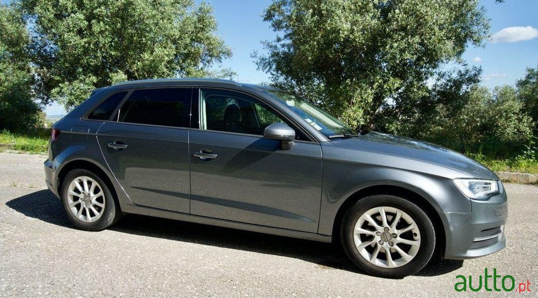 2014' Audi A3 Sportback photo #3