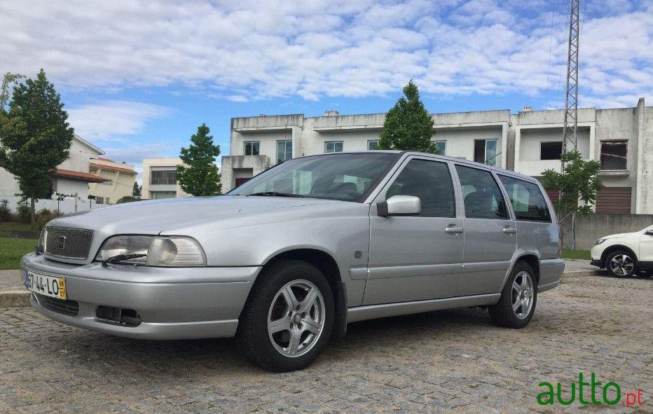 1998' Volvo V70 2.5 Tdi photo #1