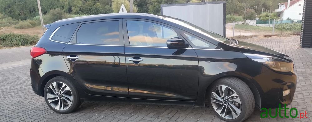 2017' Kia Carens photo #1