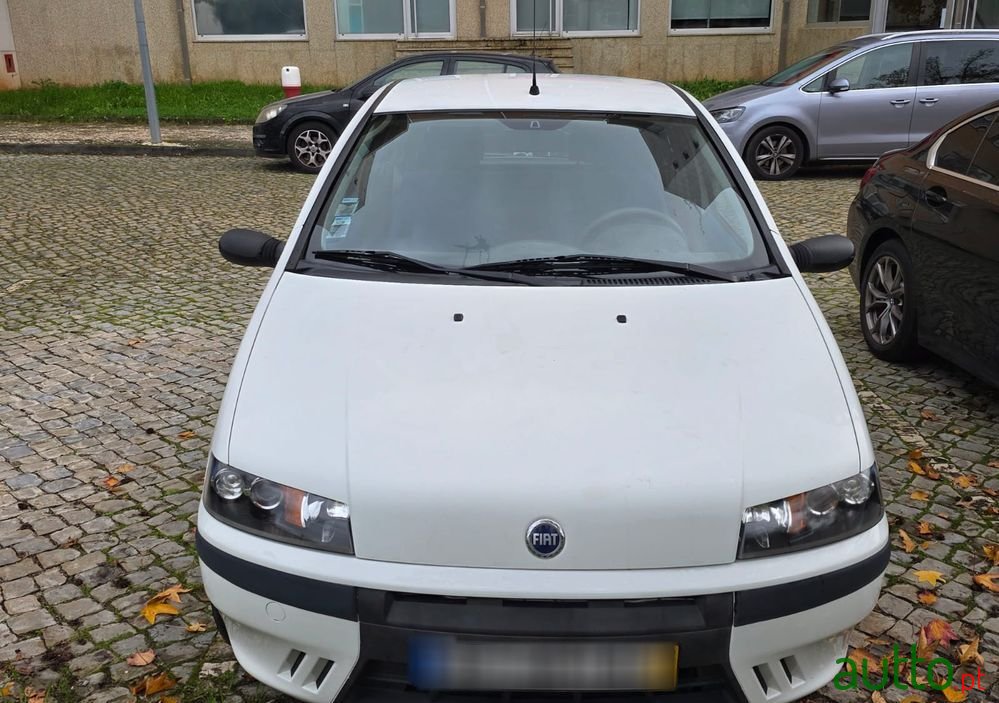 2002' Fiat Punto 1.2 60 Active photo #1