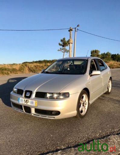 2003' SEAT Leon photo #1