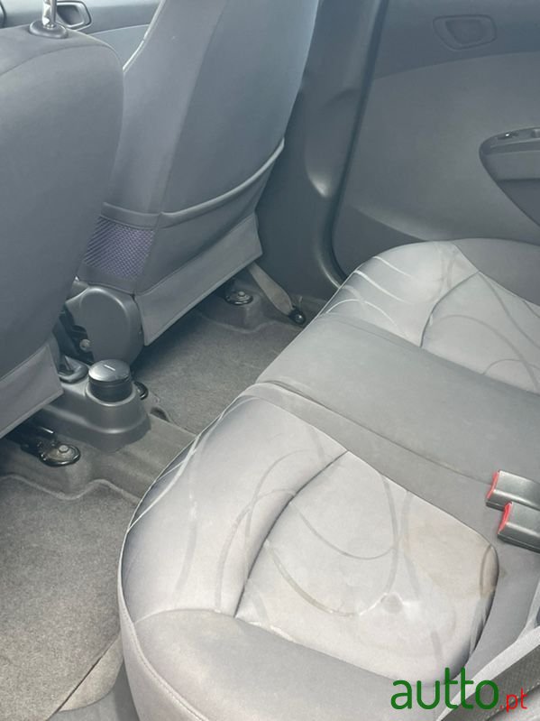 2010' Chevrolet Spark photo #4