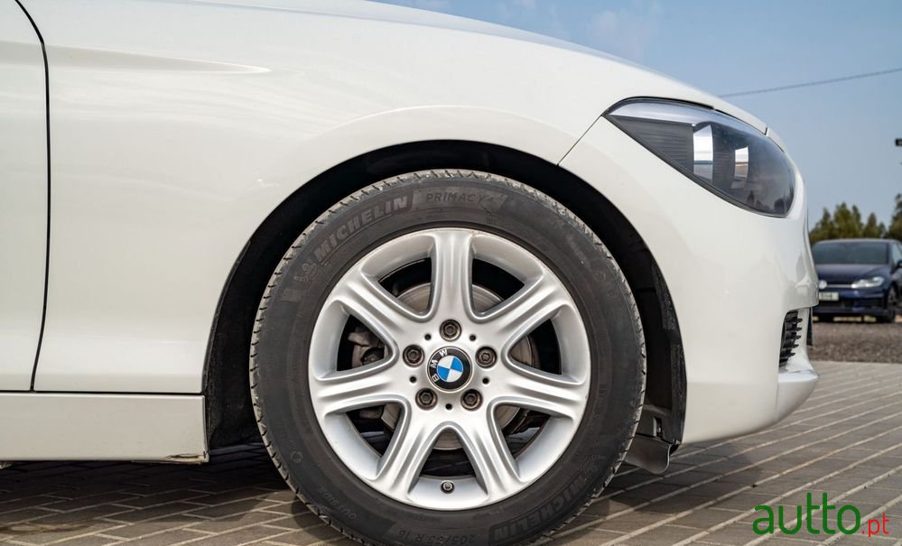 2014' BMW Série 1 D Efficientdynamics photo #2