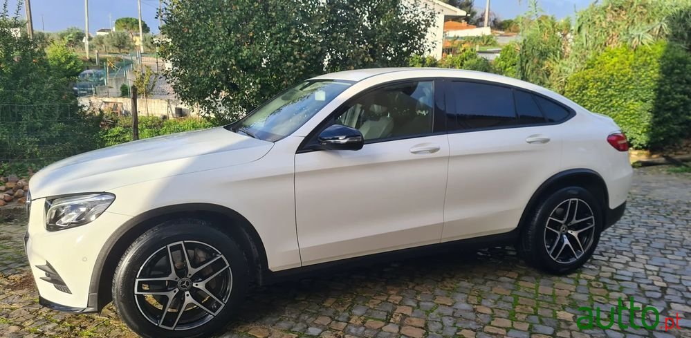 2017' Mercedes-Benz GLC 250 photo #4