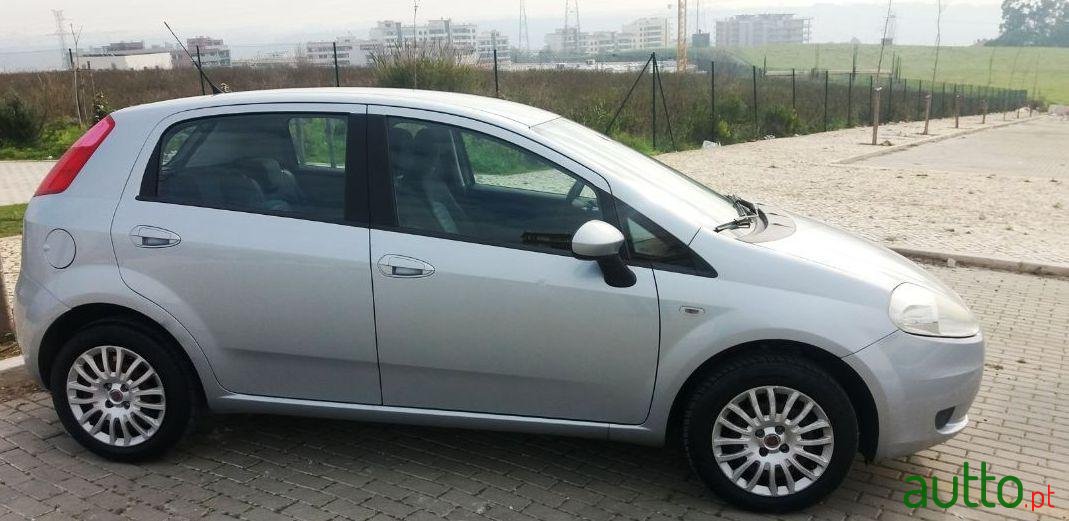 2009' Fiat Grande Punto 1.2 Dynamic photo #3