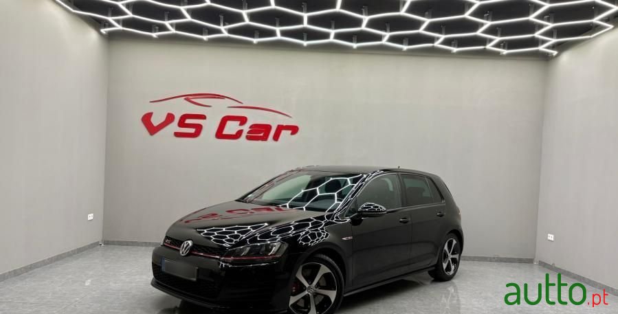 2016' Volkswagen Golf photo #5