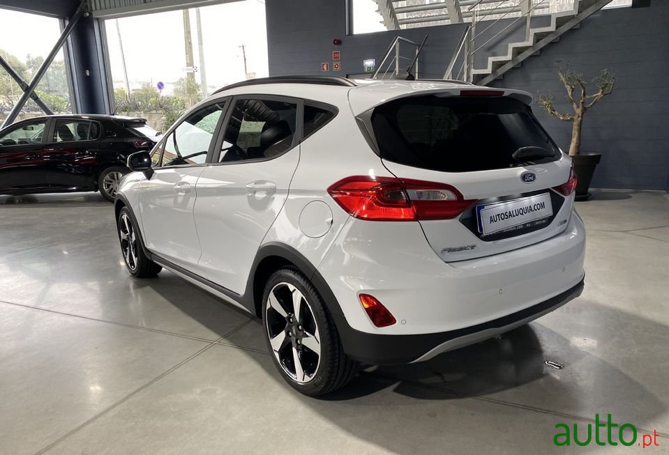 2021' Ford Fiesta photo #3