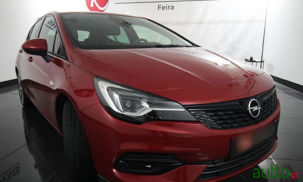2019' Opel Astra 1.2 T Ultimate S/S photo #3