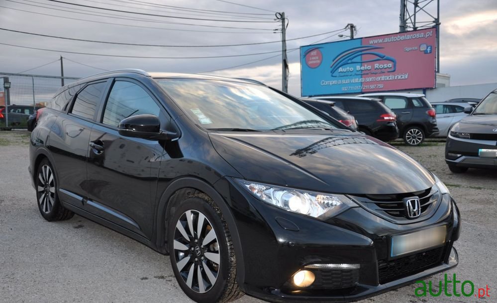 2014' Honda Civic Tourer photo #1