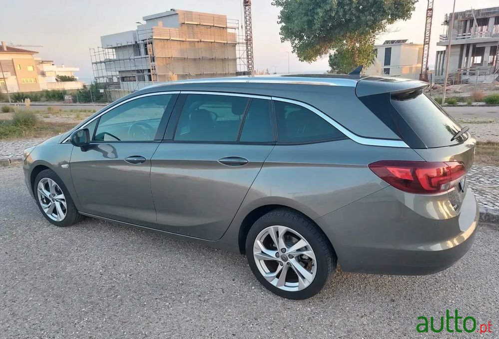 2019' Opel Astra Sports Tourer photo #2