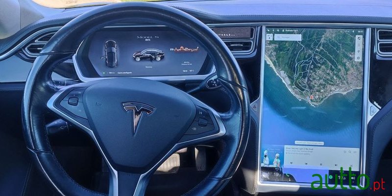 2014' Tesla Model S Standard photo #5